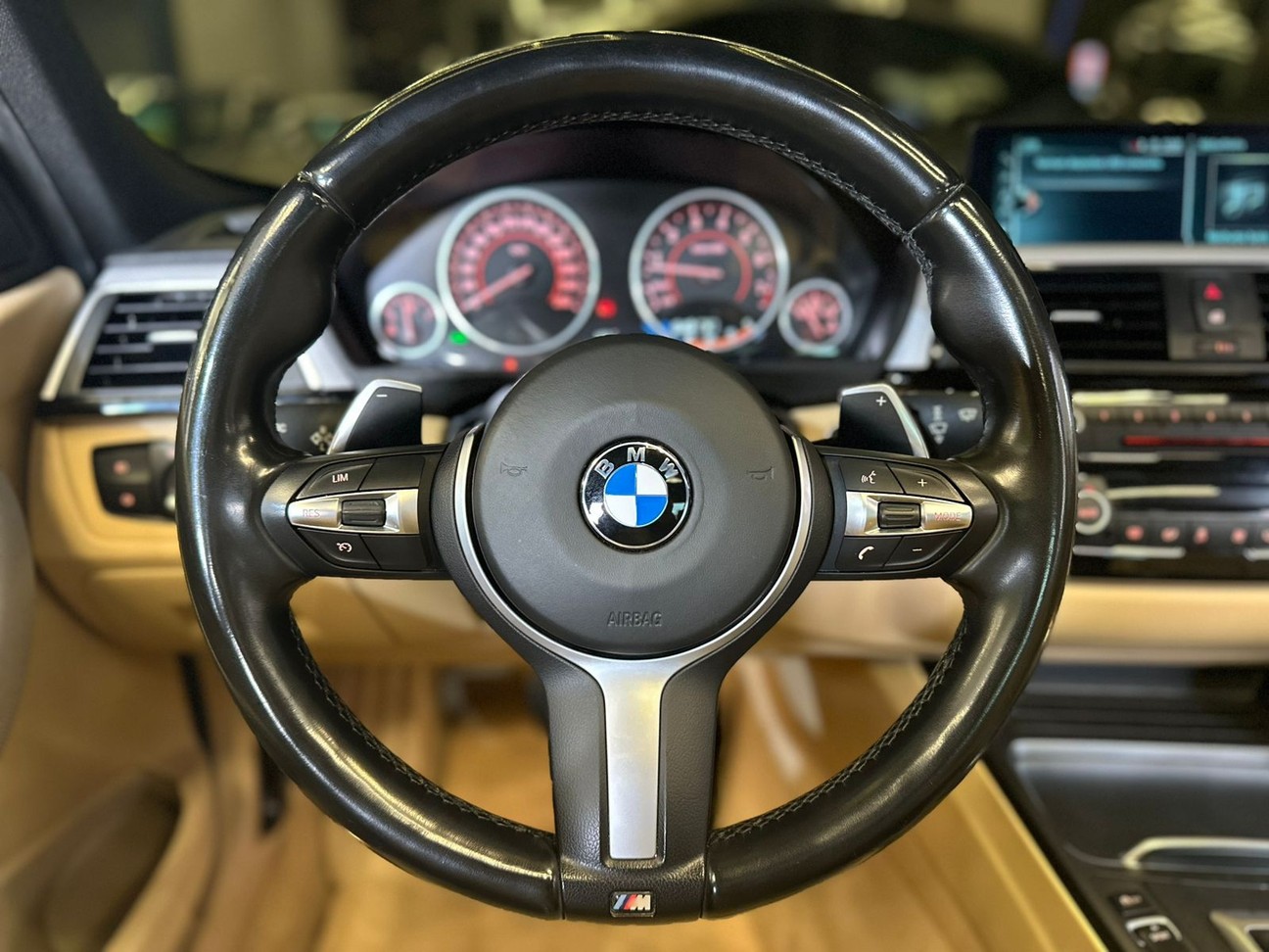 328i 2.0 M SPORT 16V