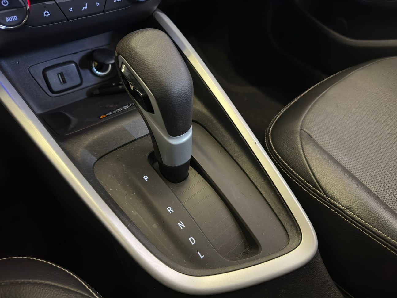 ONIX 1.0 TURBO PREMIER