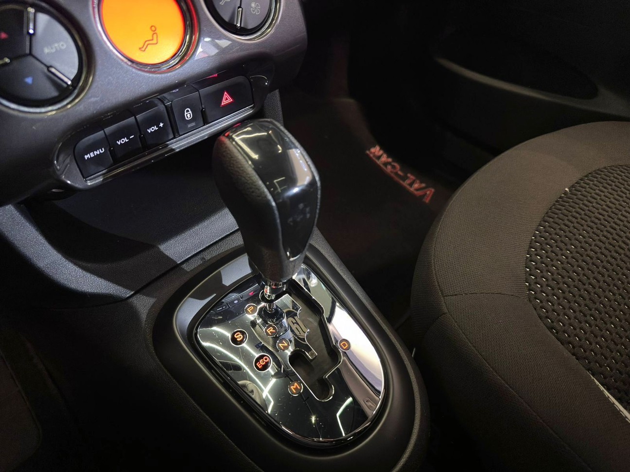 CITROEN C3 1.6 VTI 120 EXCLUSIVE