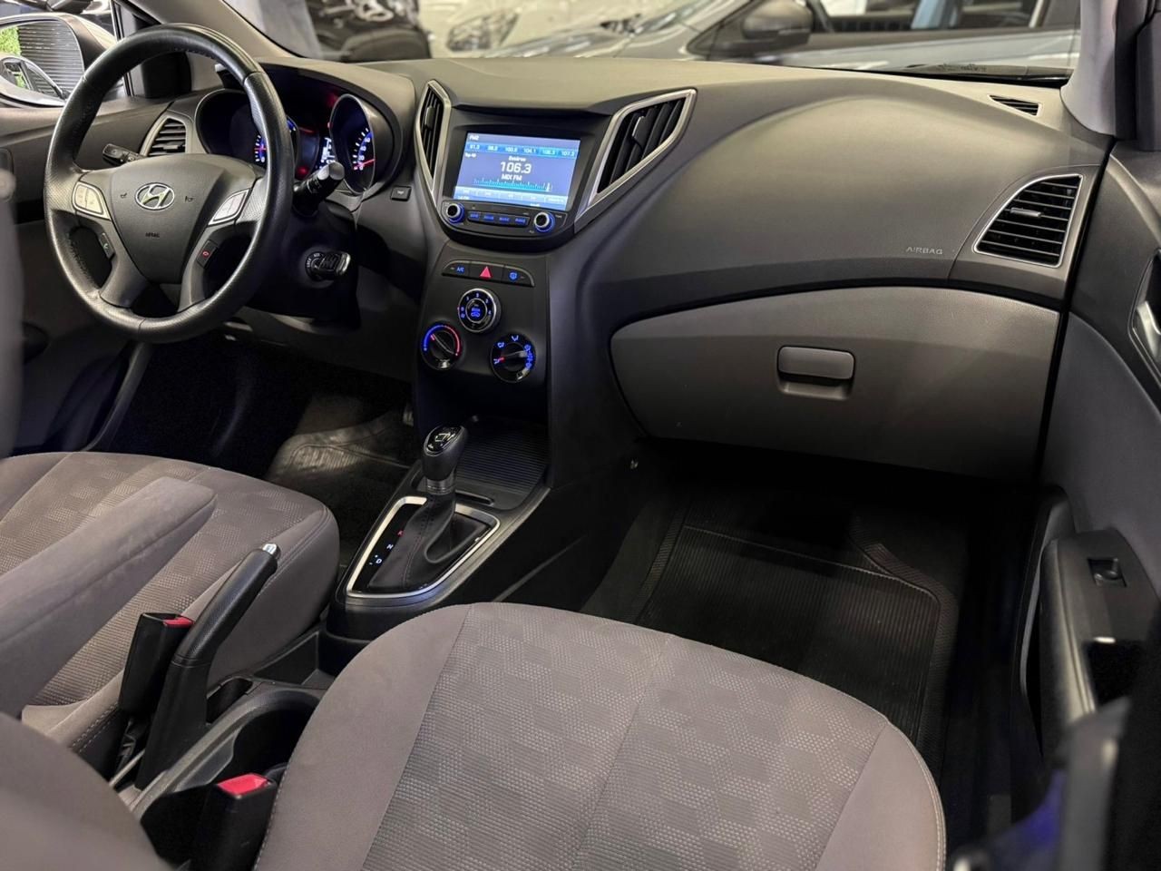 HYUNDAI HB20S