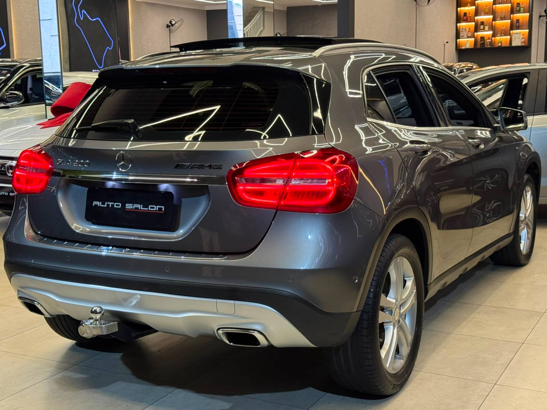 MERCEDES-BENZ GLA 200