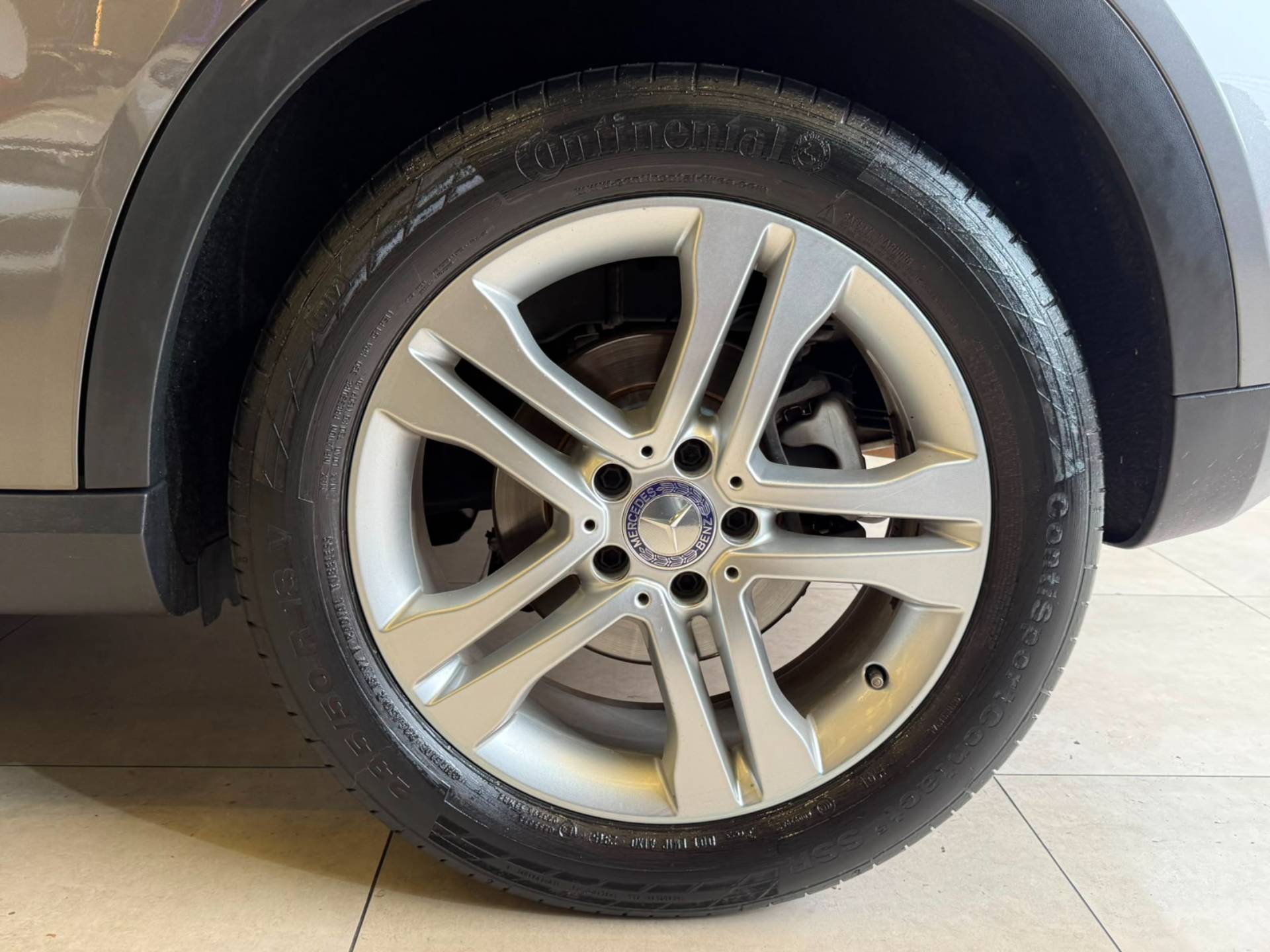 MERCEDES-BENZ GLA 200