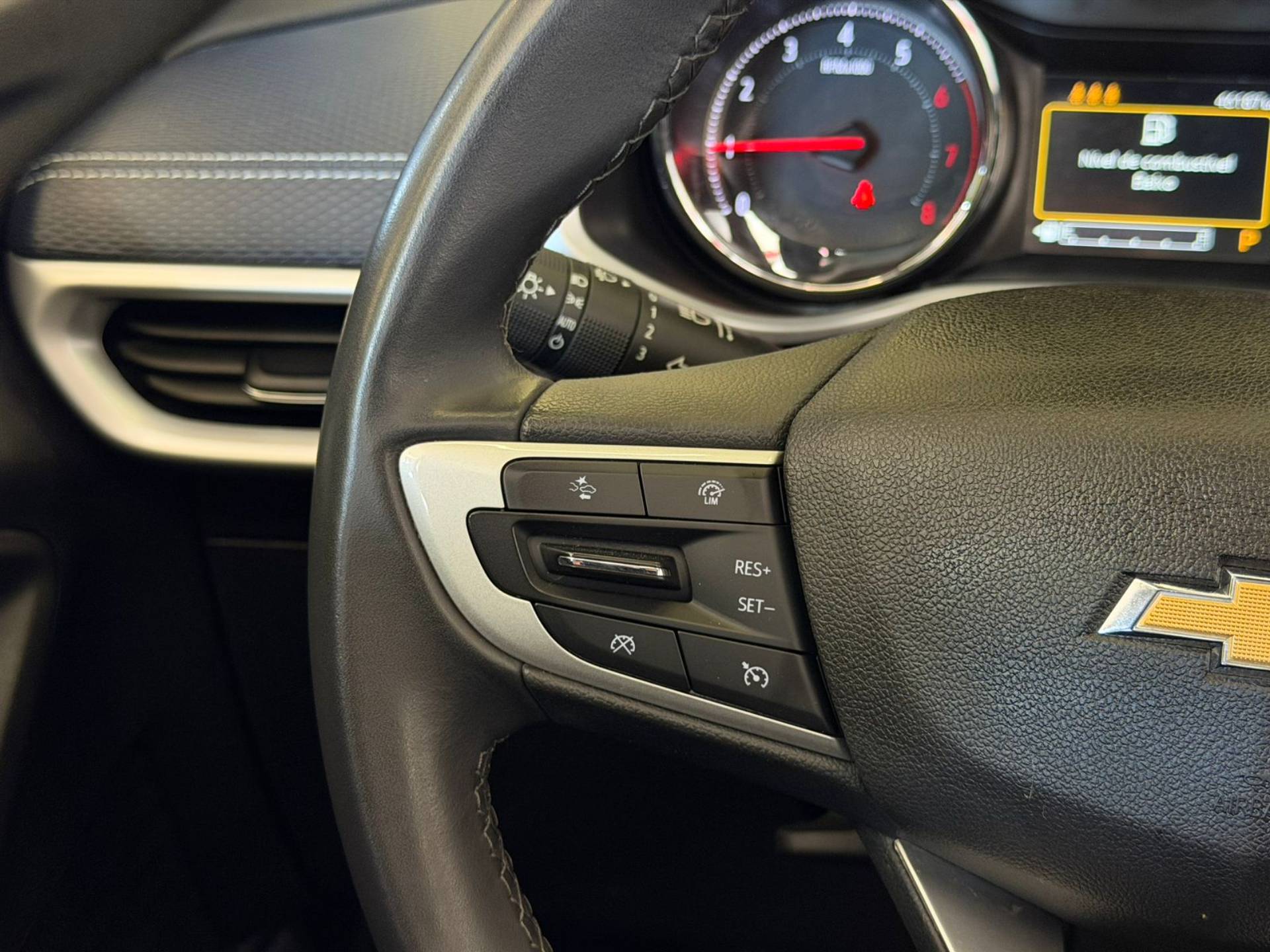 CHEVROLET TRACKER