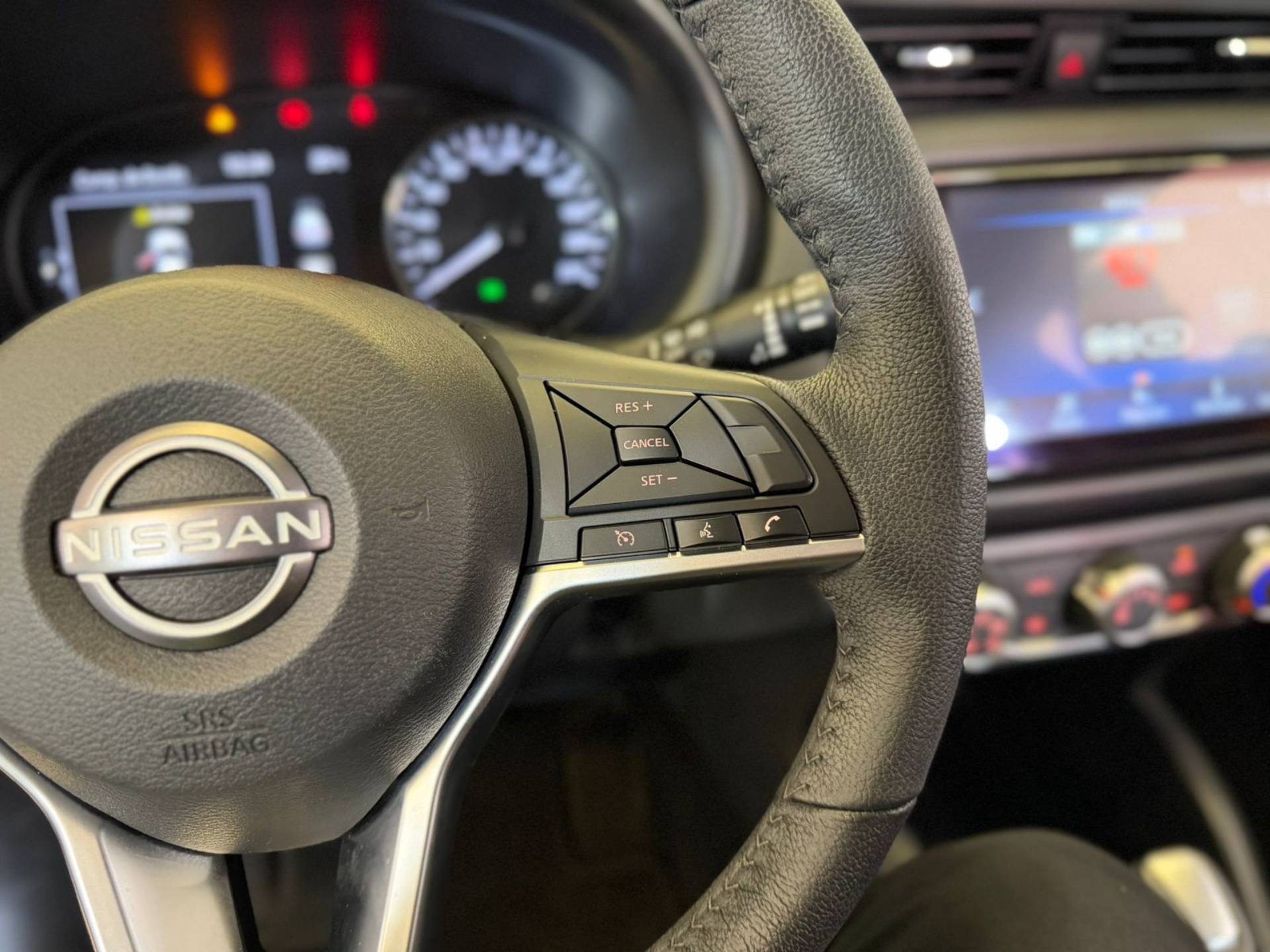 NISSAN KICKS PLAY