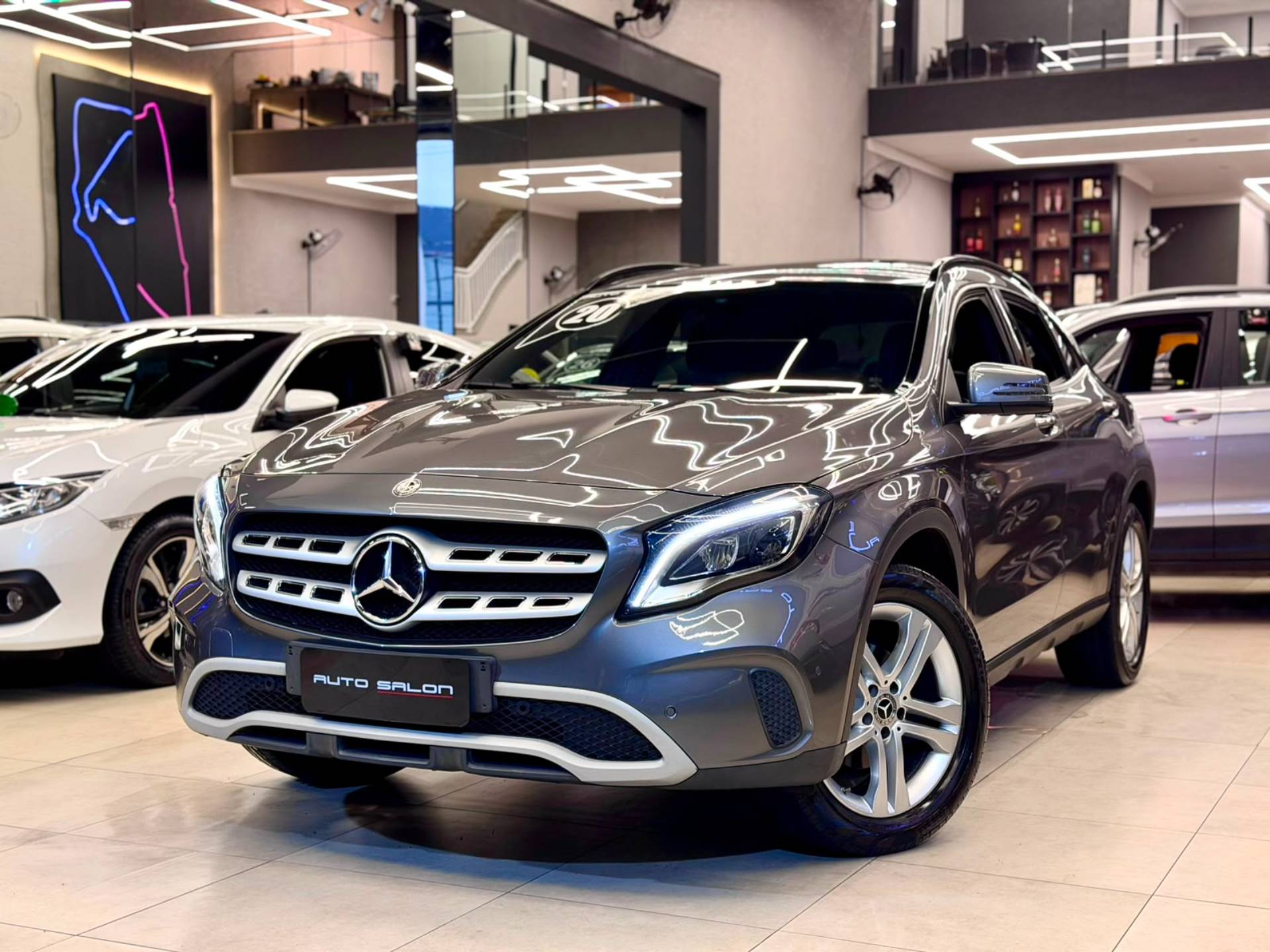 MERCEDES-BENZ GLA 200
