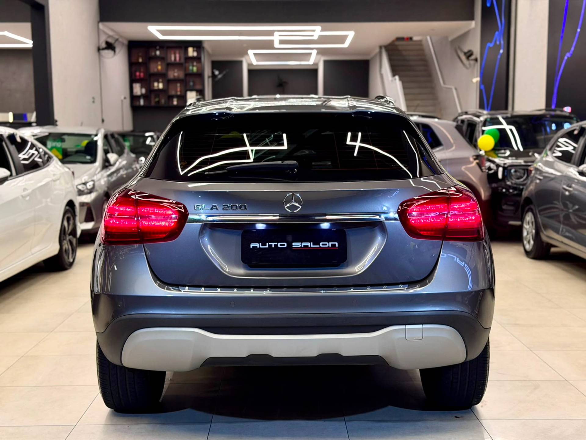 MERCEDES-BENZ GLA 200