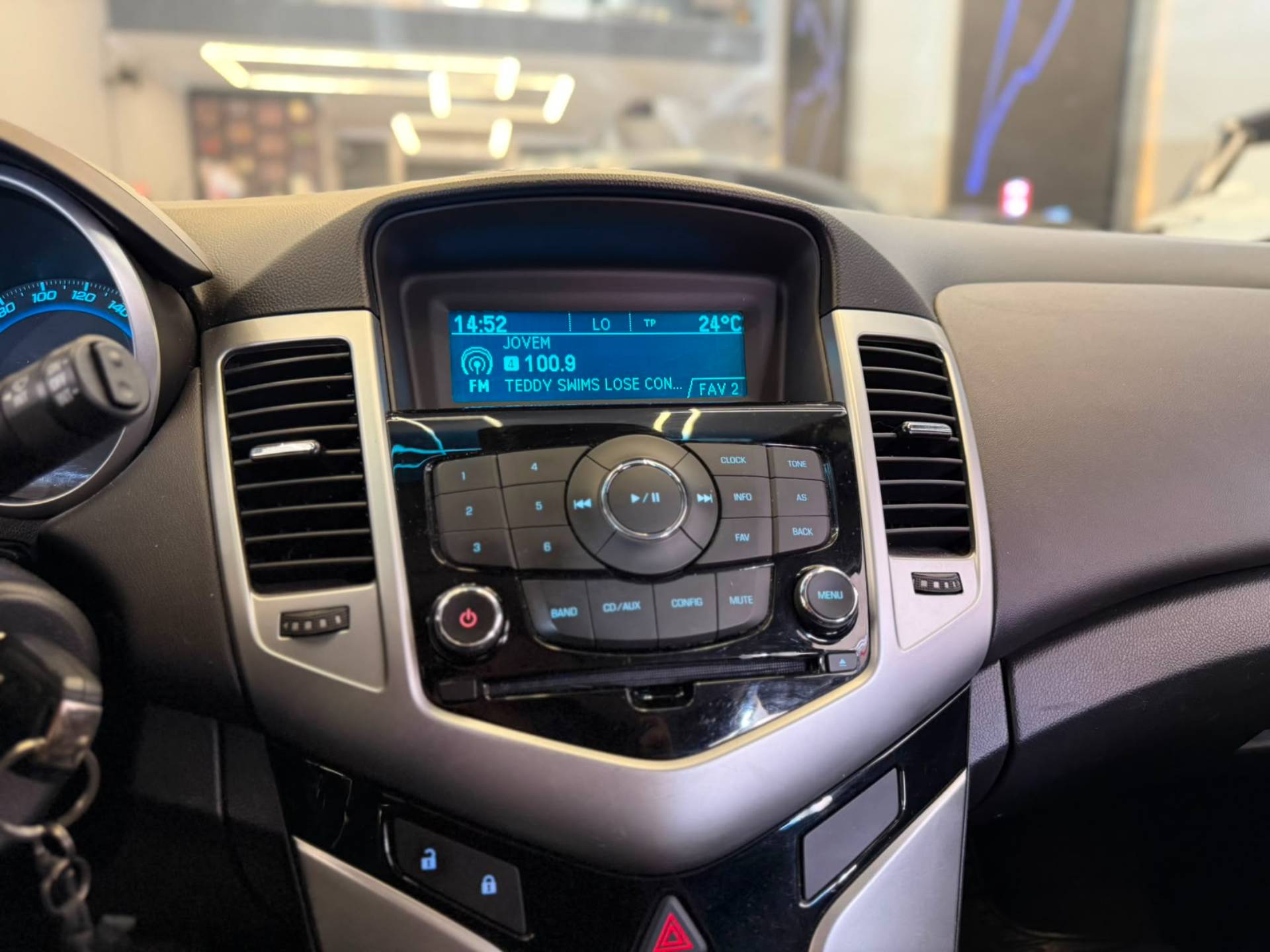CHEVROLET CRUZE