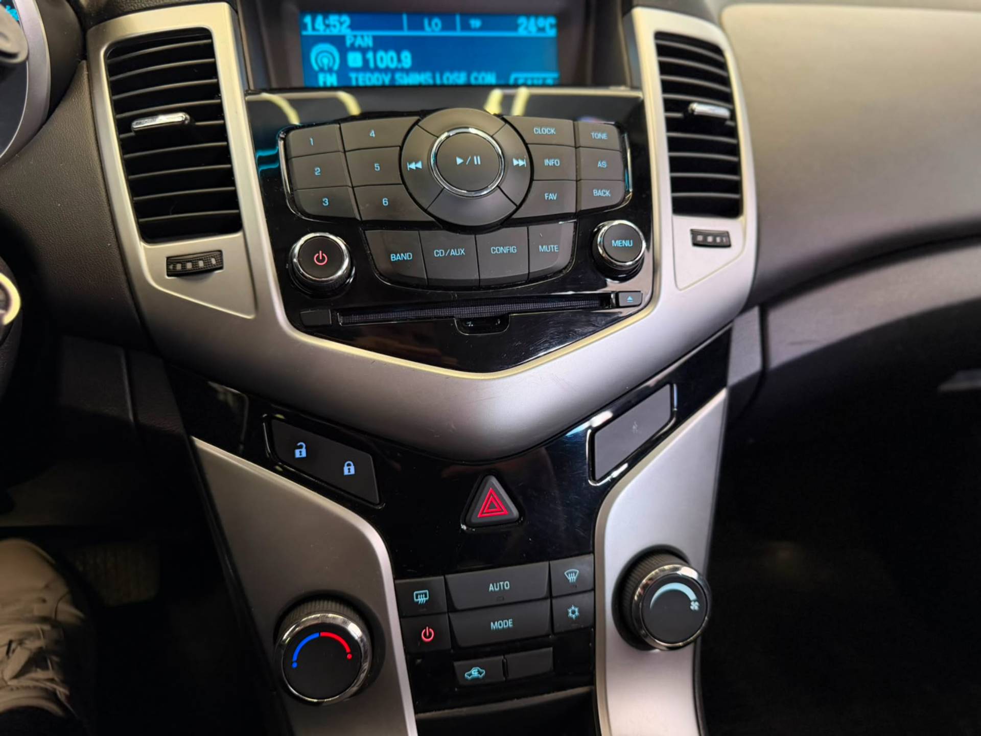 CHEVROLET CRUZE