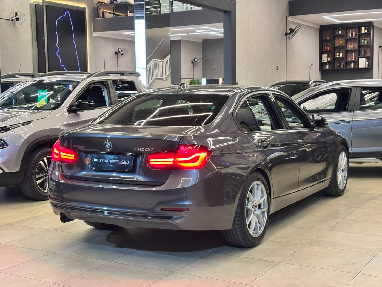 BMW 320i
