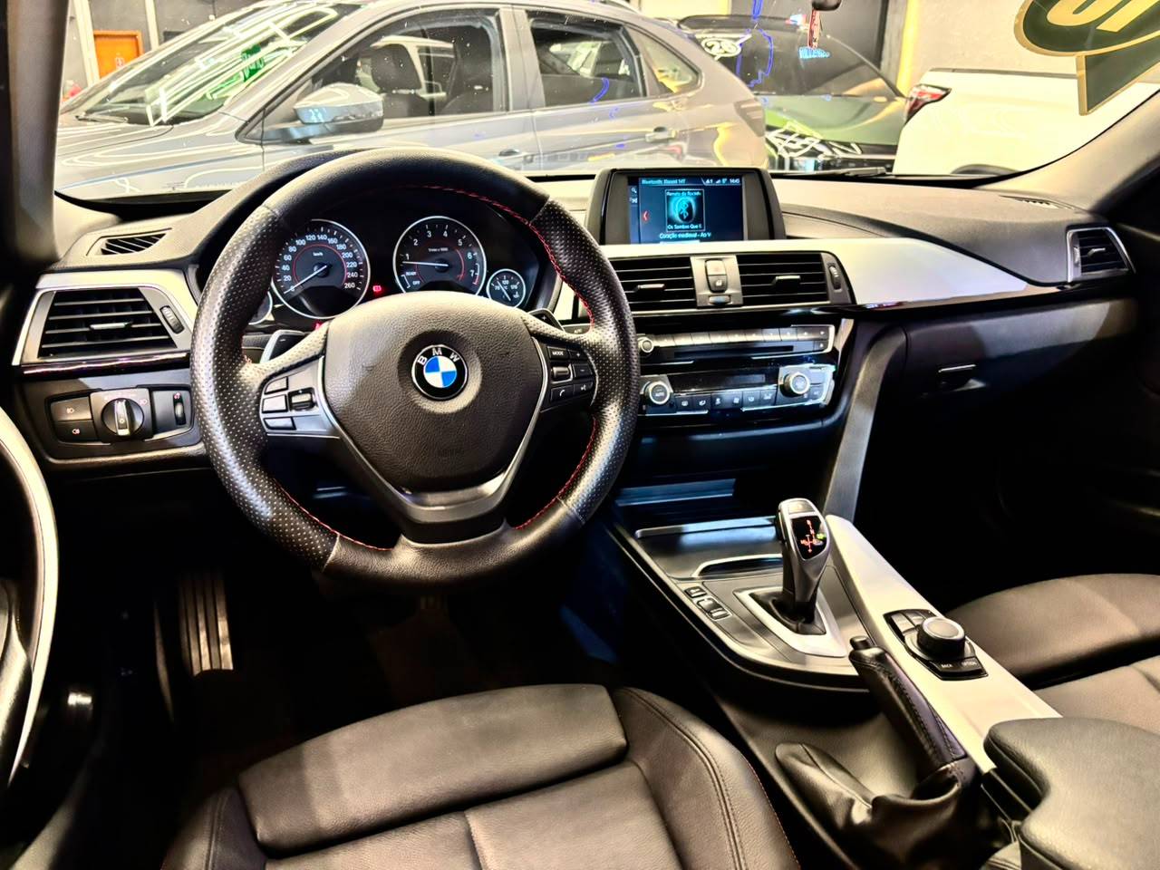 BMW 320i