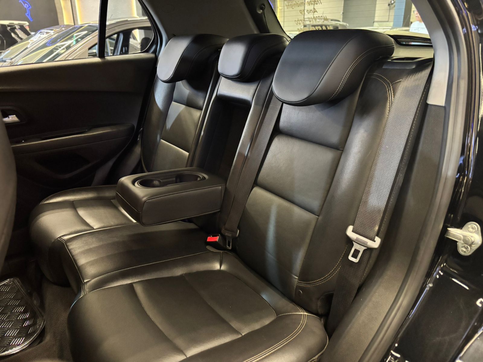 CHEVROLET TRACKER