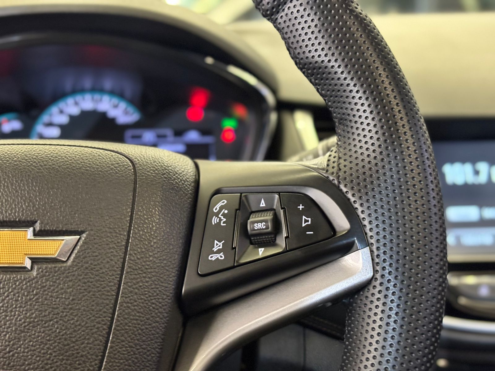 CHEVROLET TRACKER