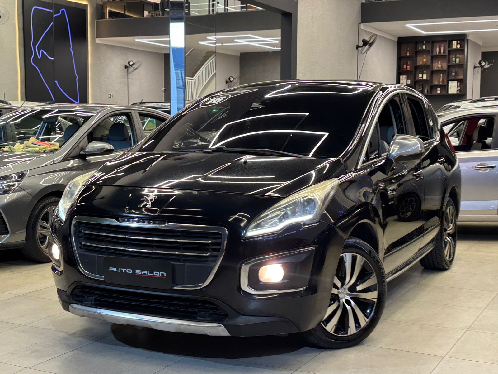 PEUGEOT 3008