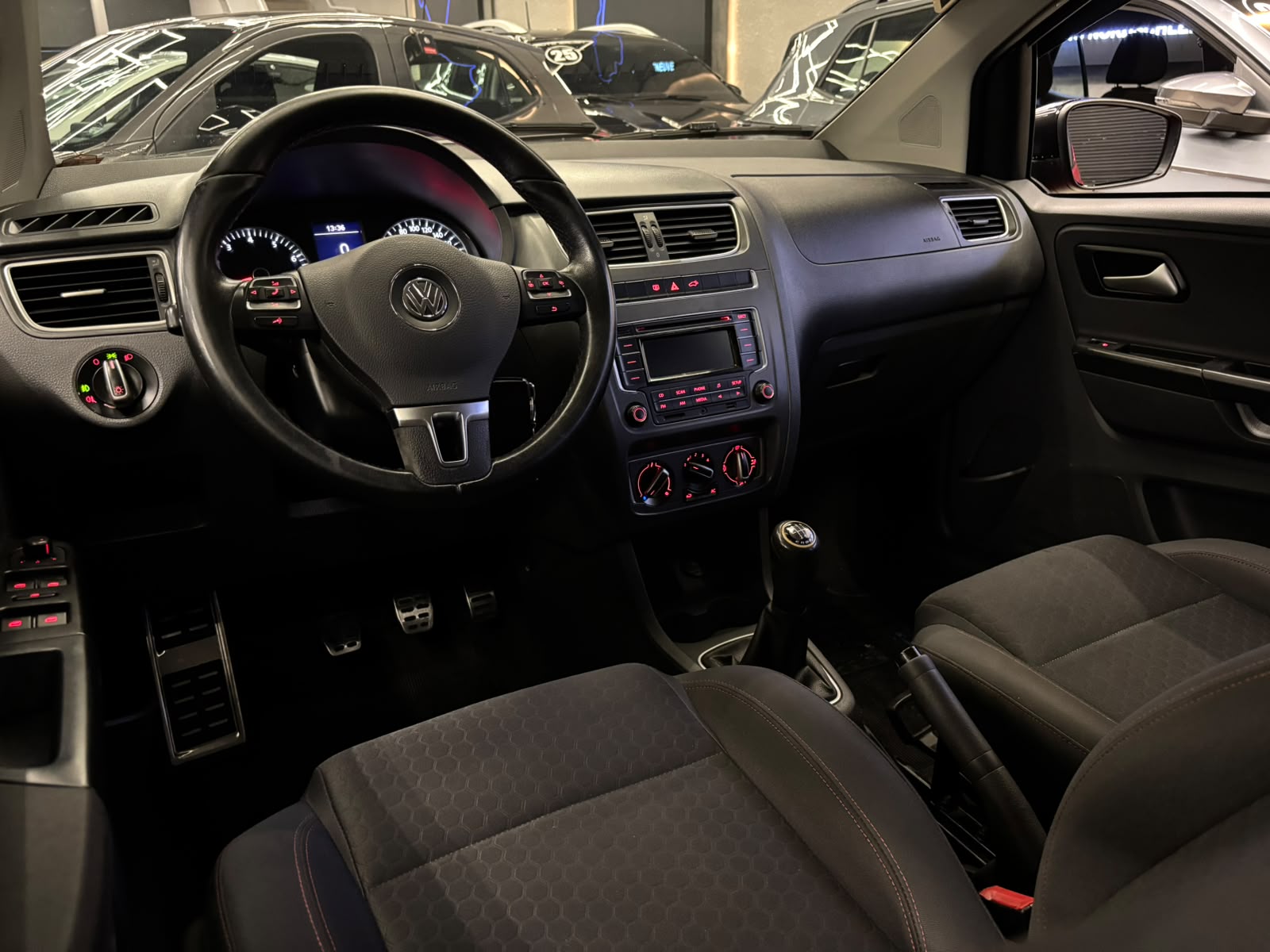 VOLKSWAGEN CROSSFOX