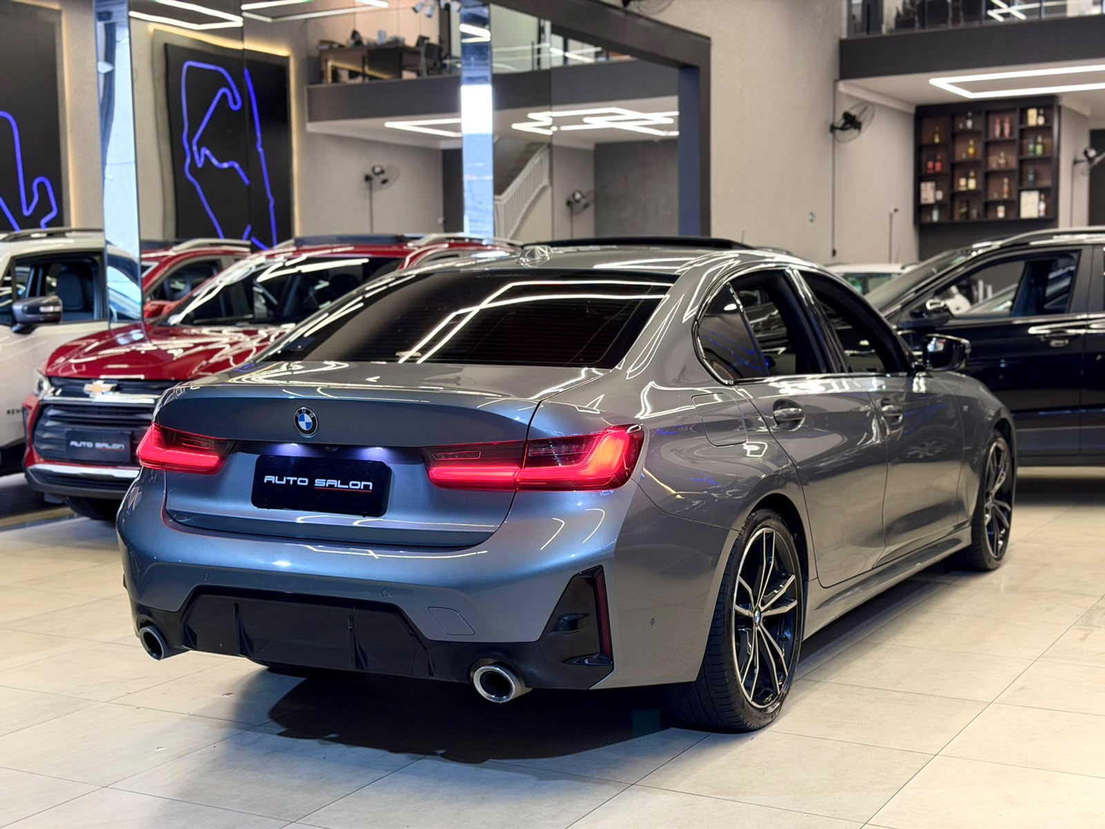 BMW 320i