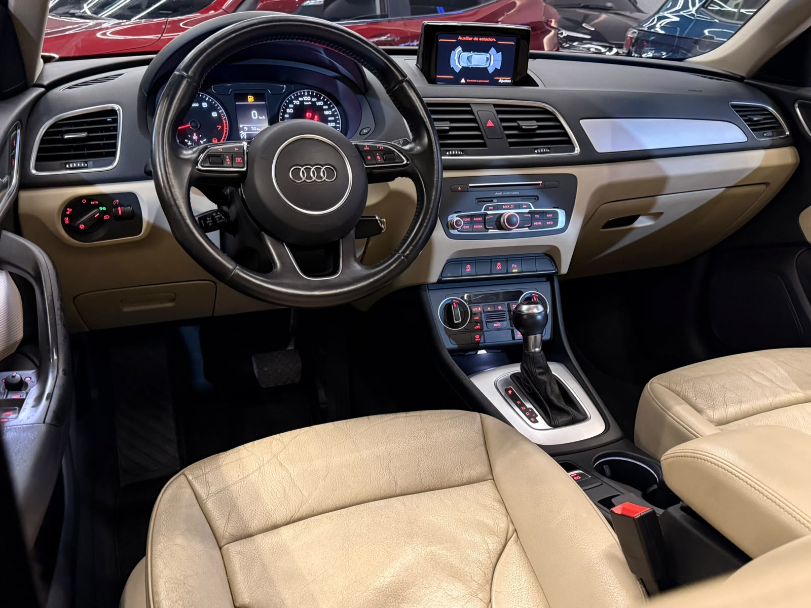 AUDI Q3