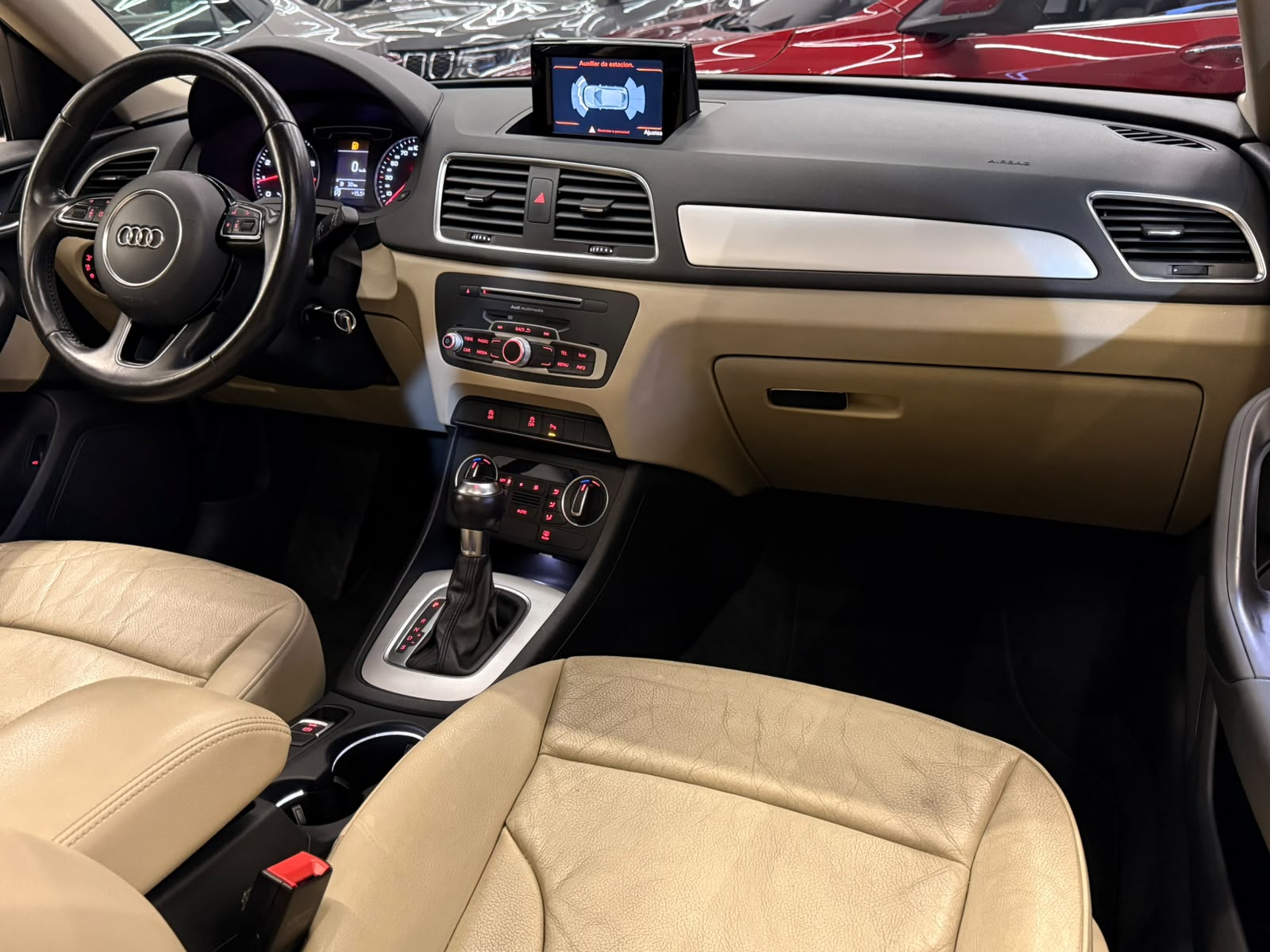 AUDI Q3