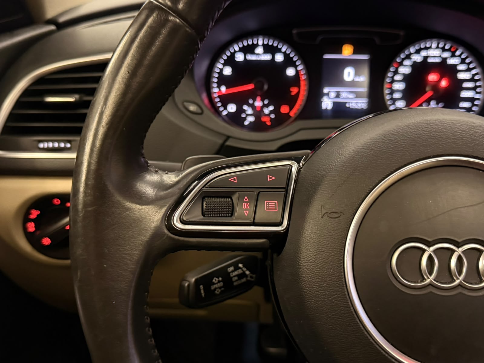AUDI Q3