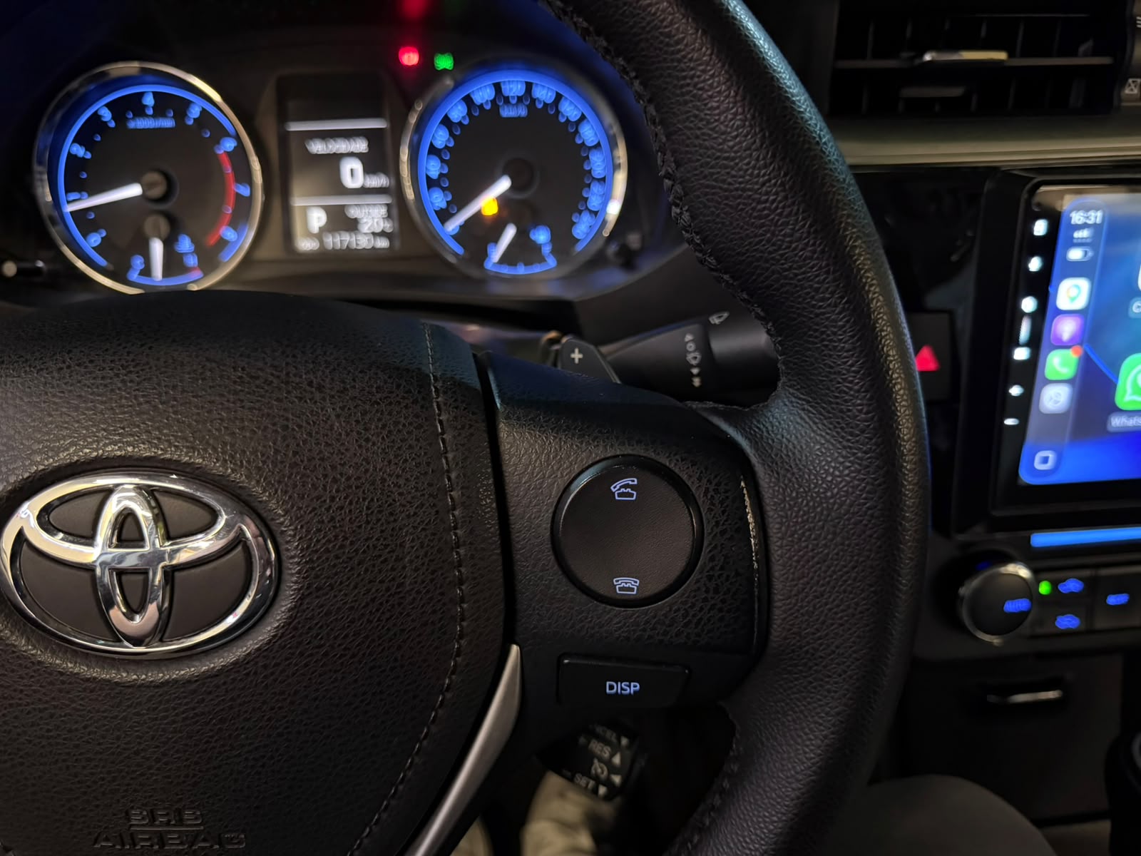 TOYOTA COROLLA