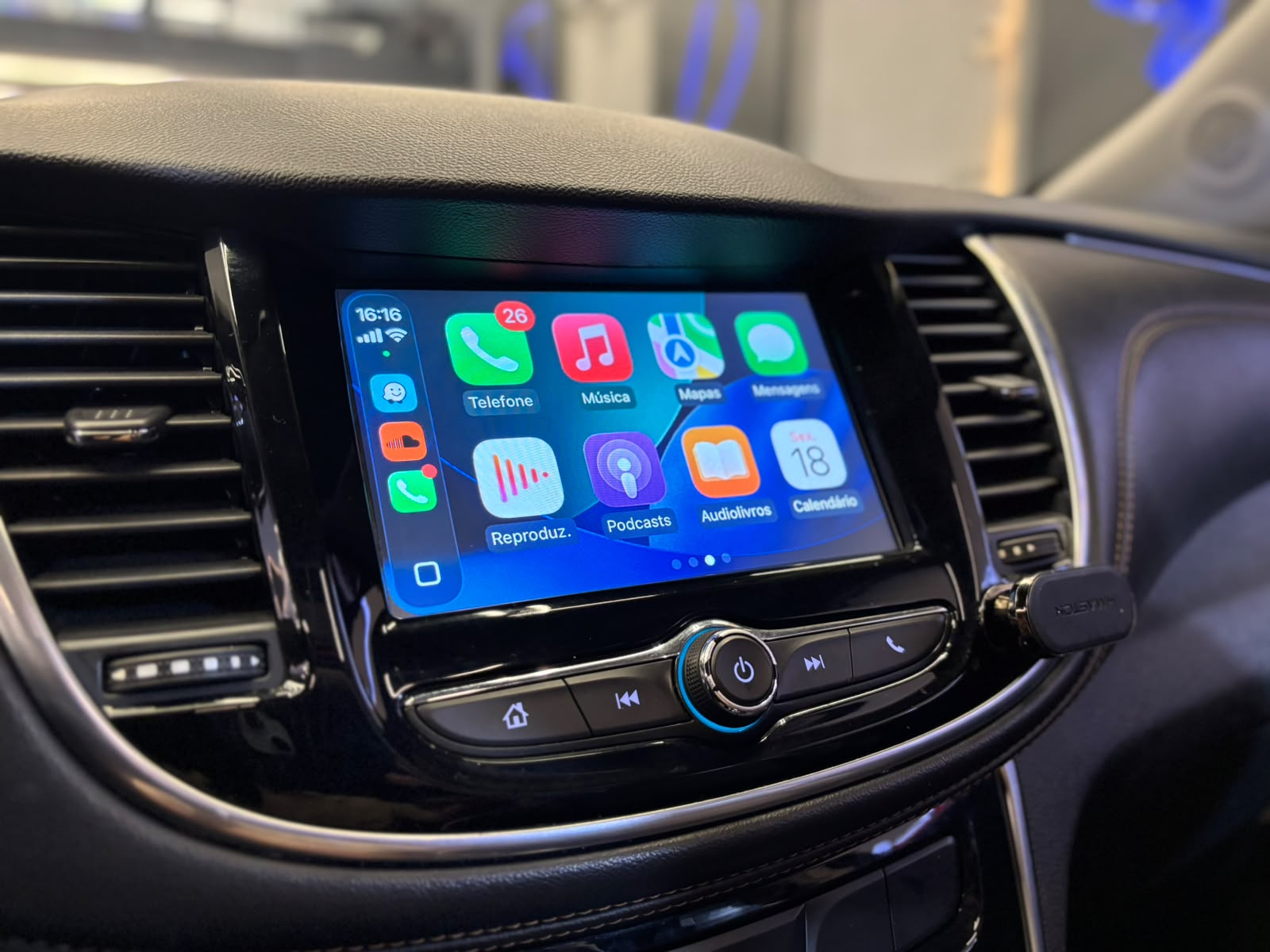 CHEVROLET TRACKER