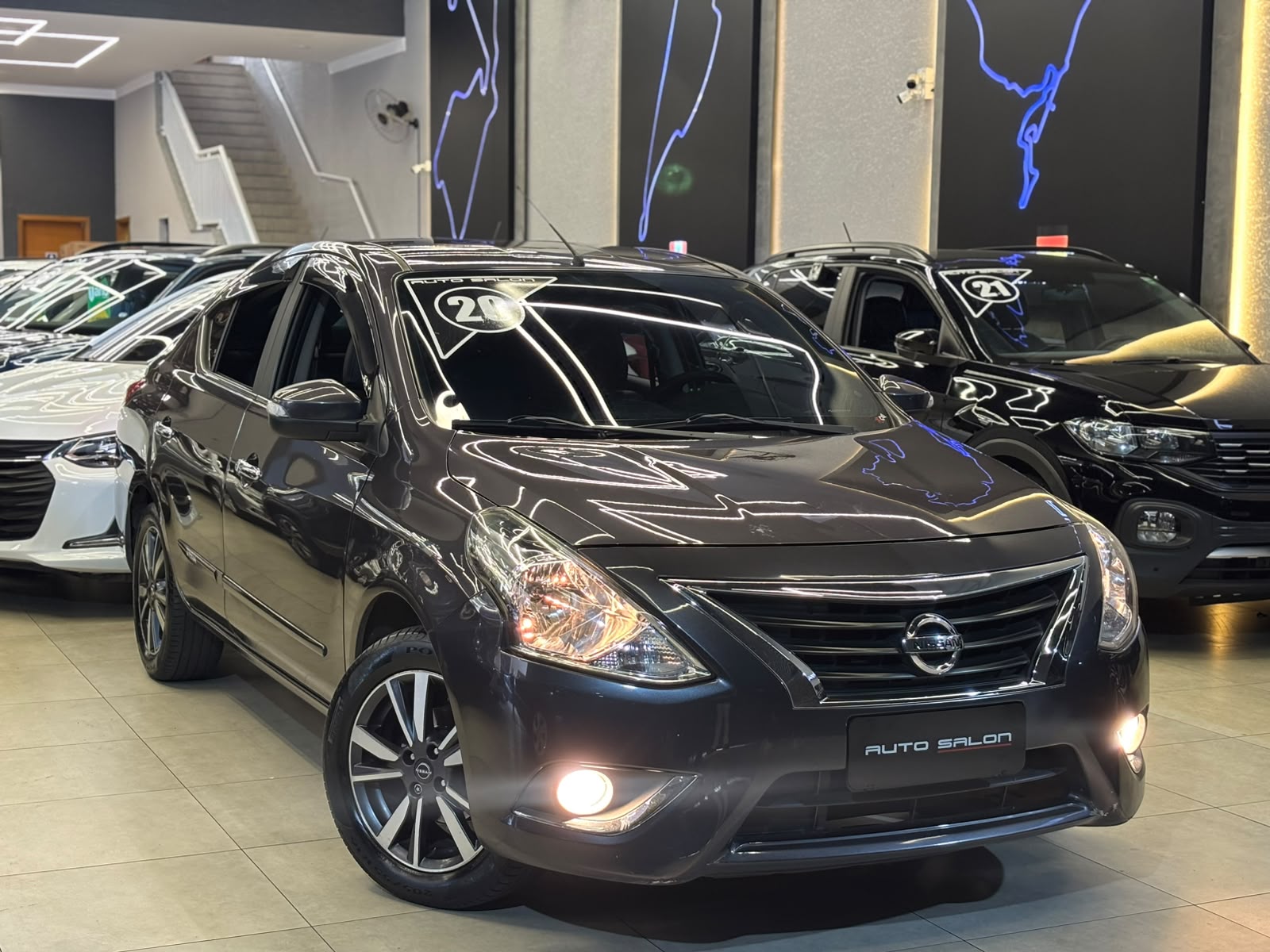 NISSAN VERSA