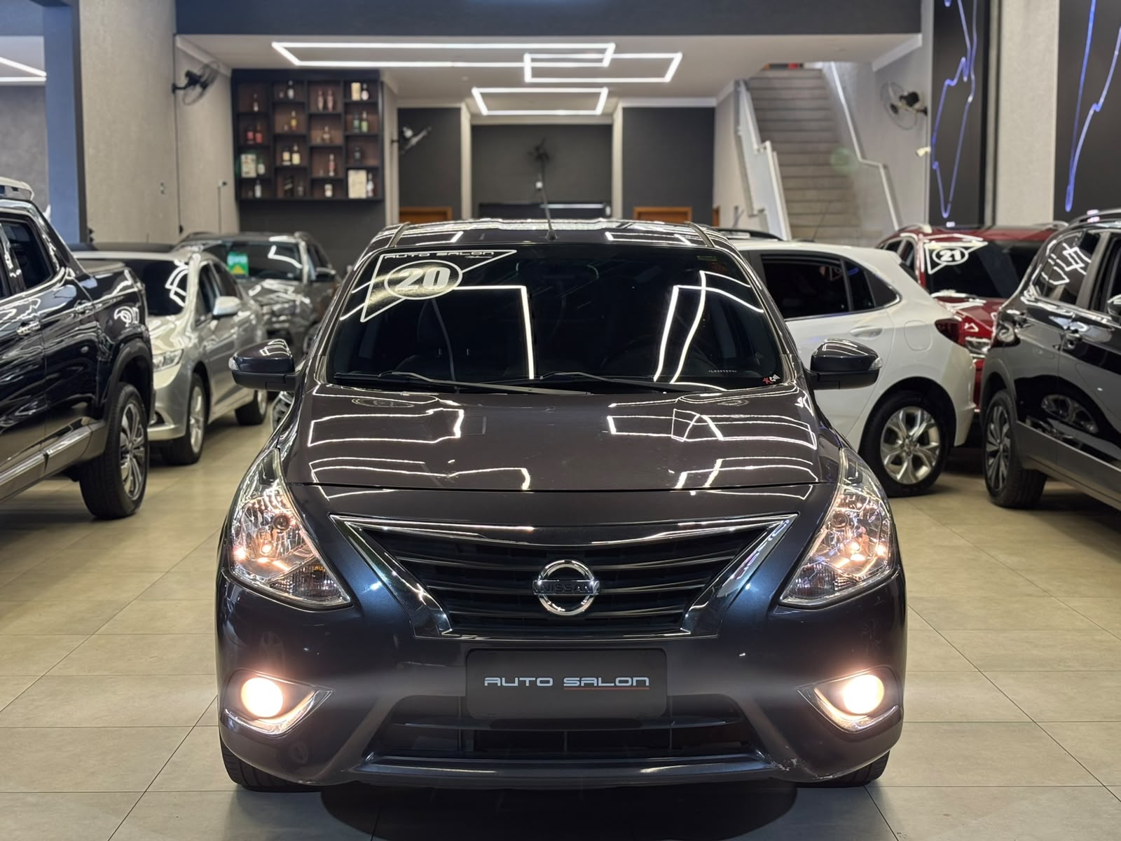 NISSAN VERSA