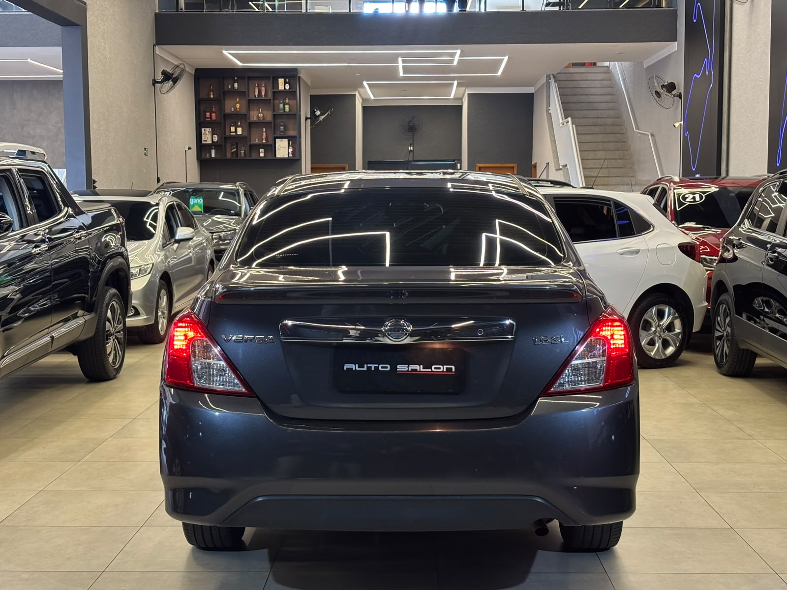 NISSAN VERSA