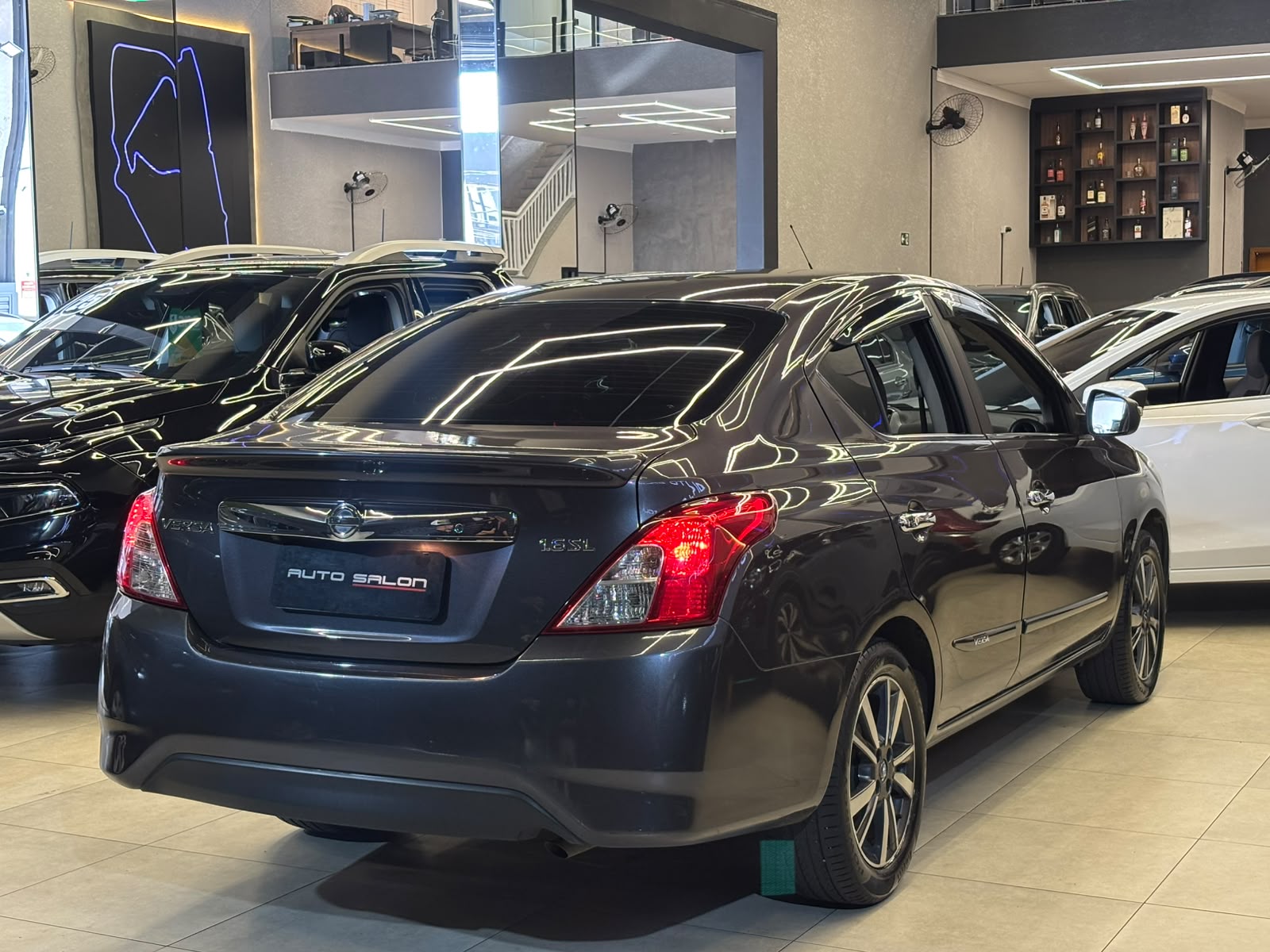 NISSAN VERSA