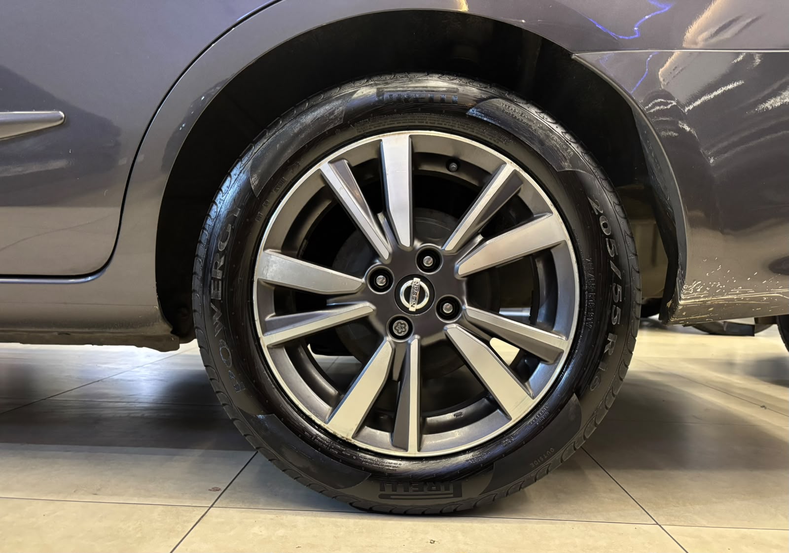 NISSAN VERSA