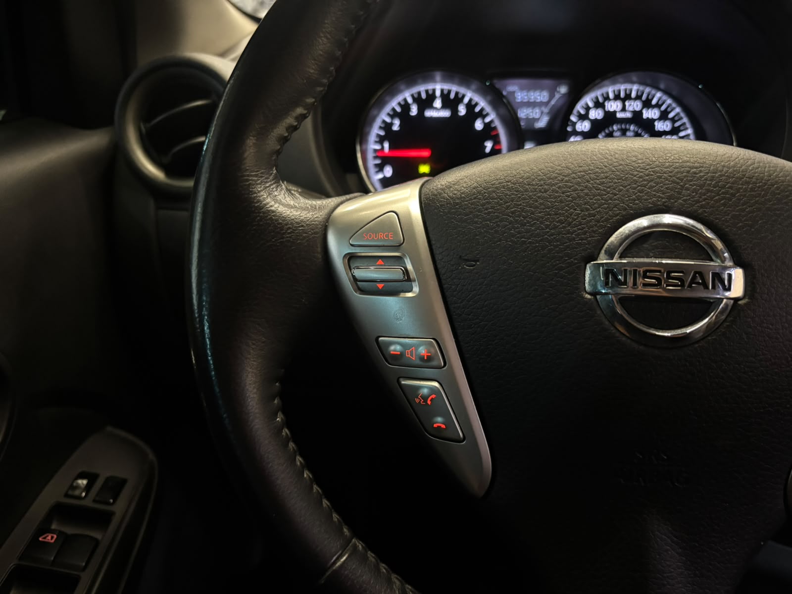 NISSAN VERSA
