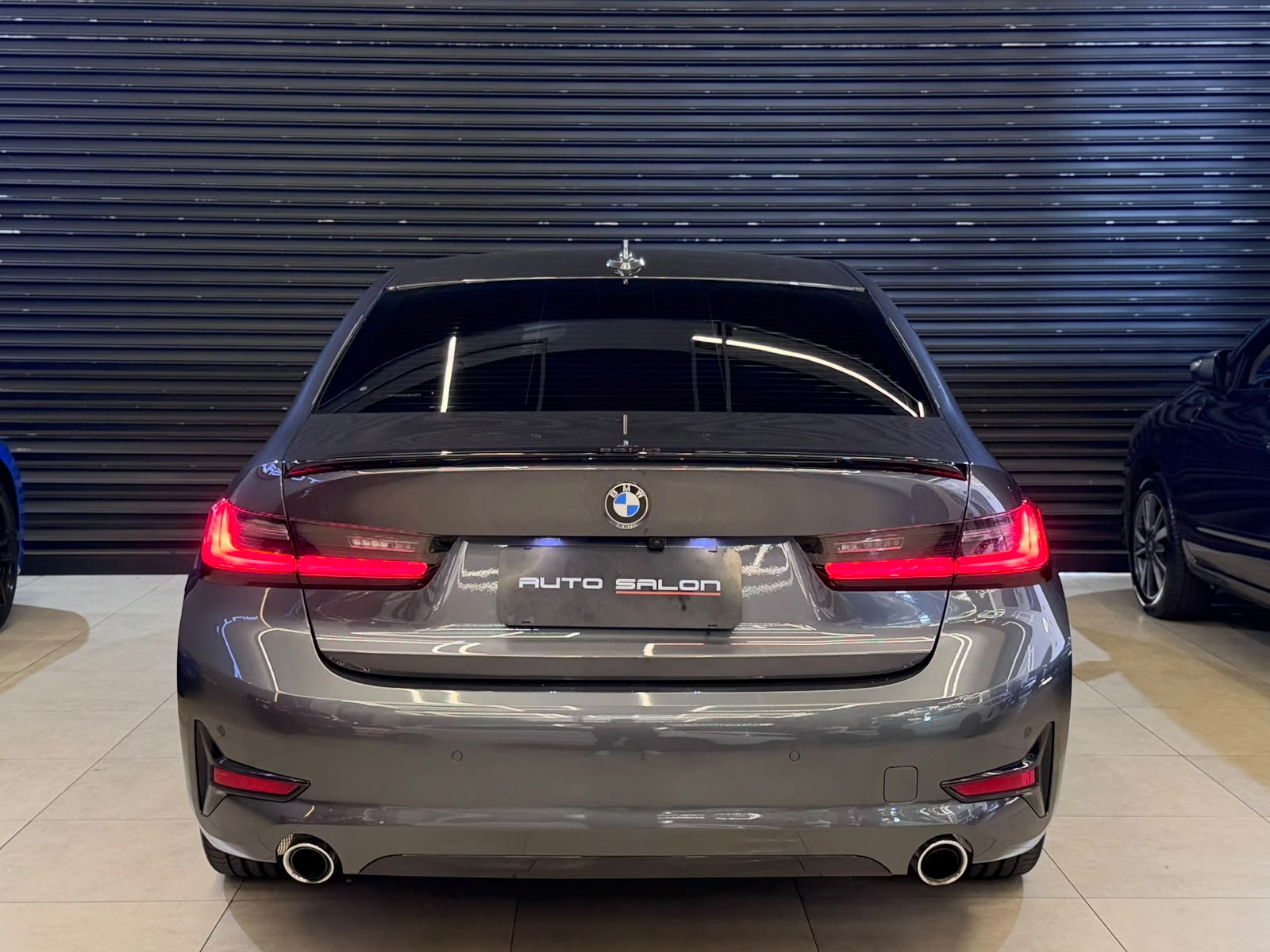 BMW 320i