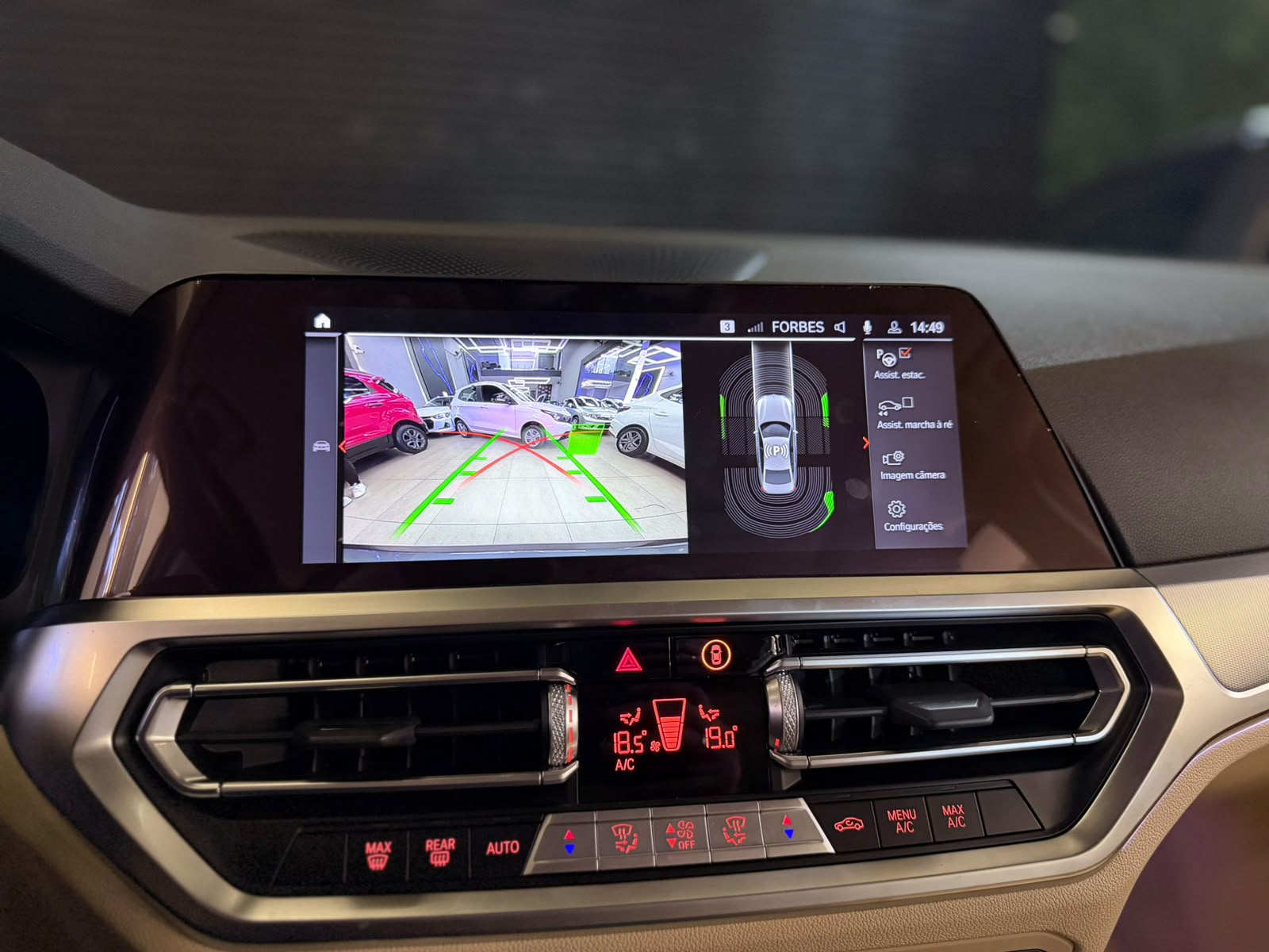 BMW 320i
