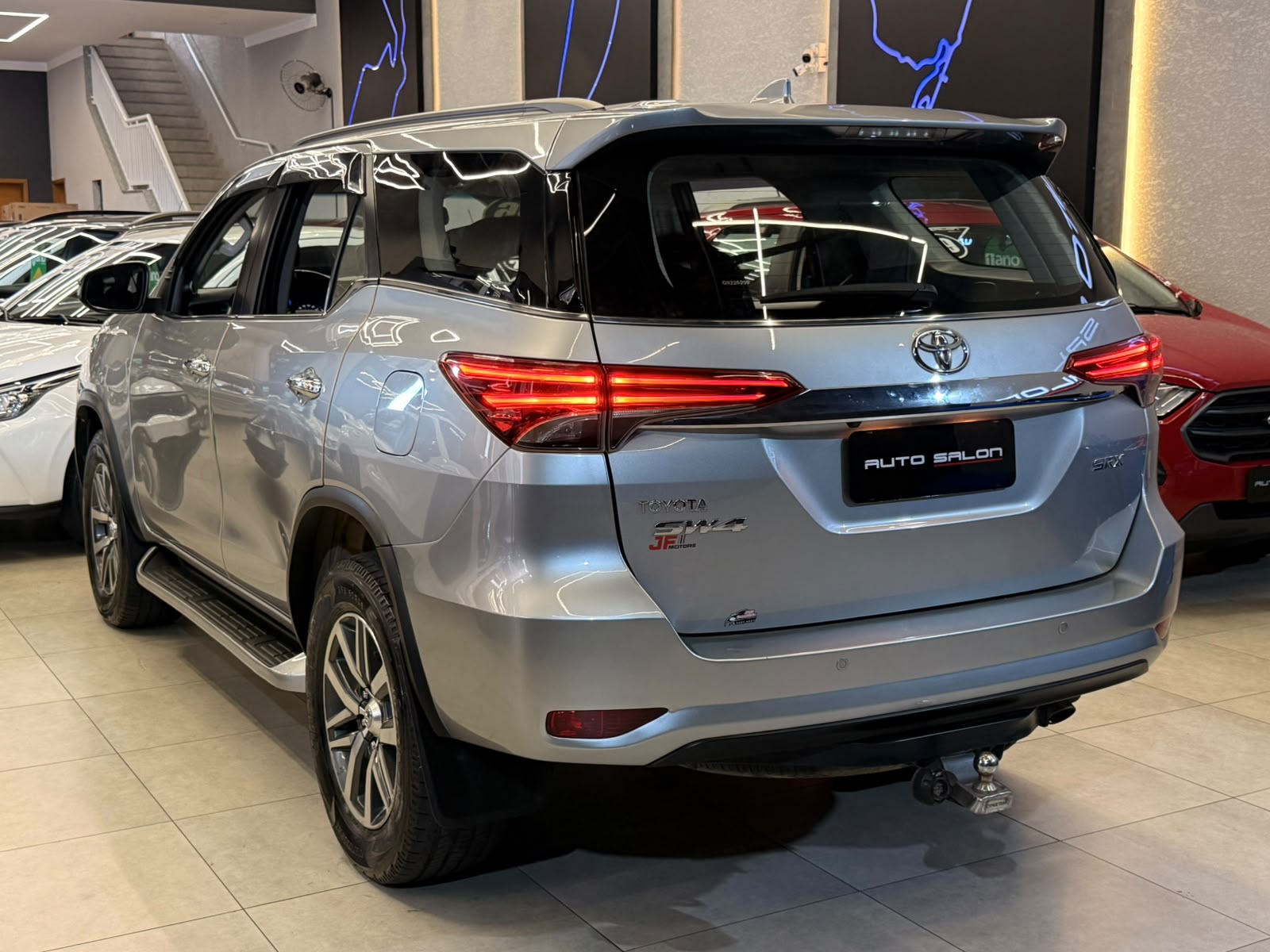TOYOTA HILUX SW4