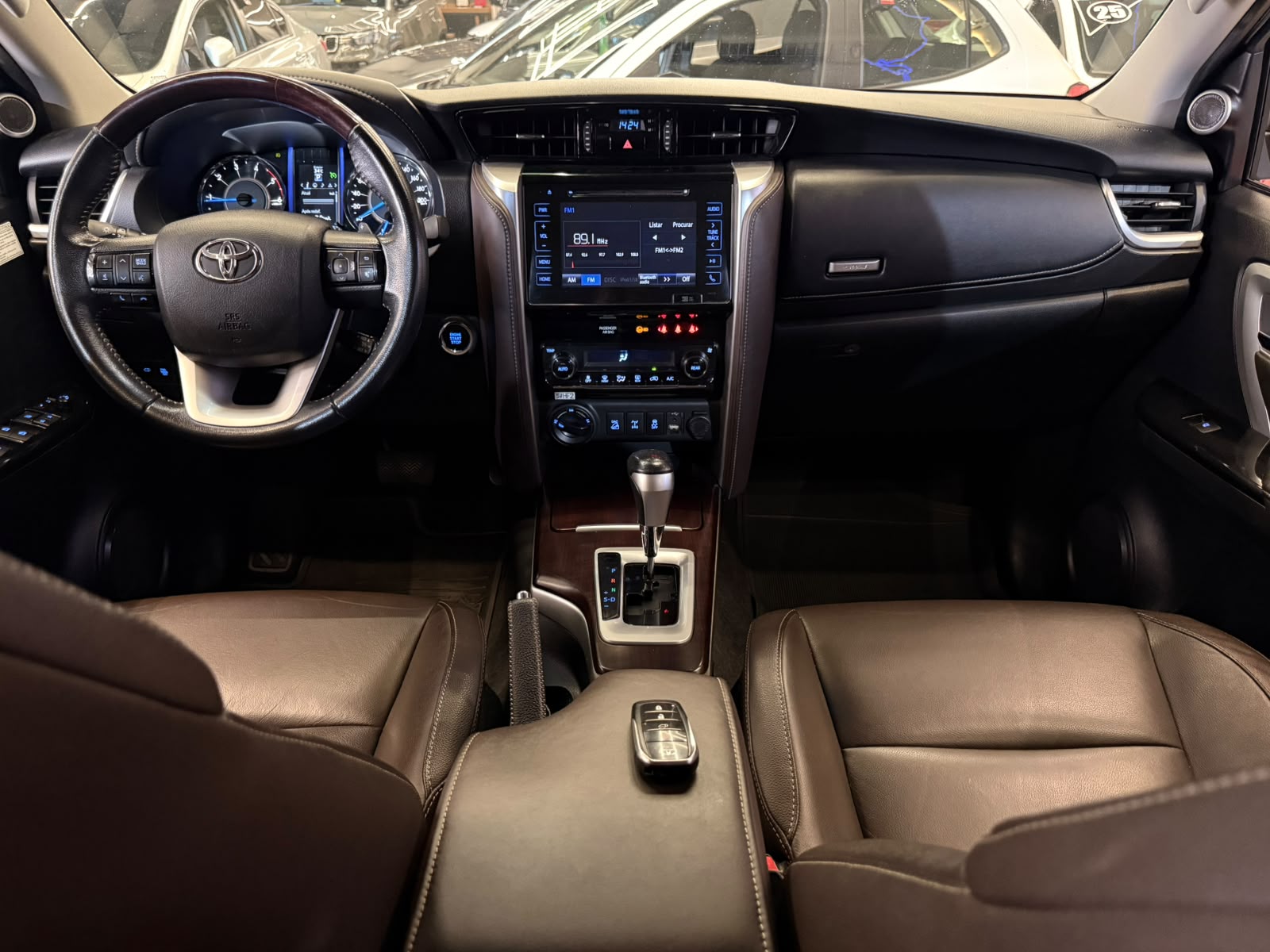 TOYOTA HILUX SW4
