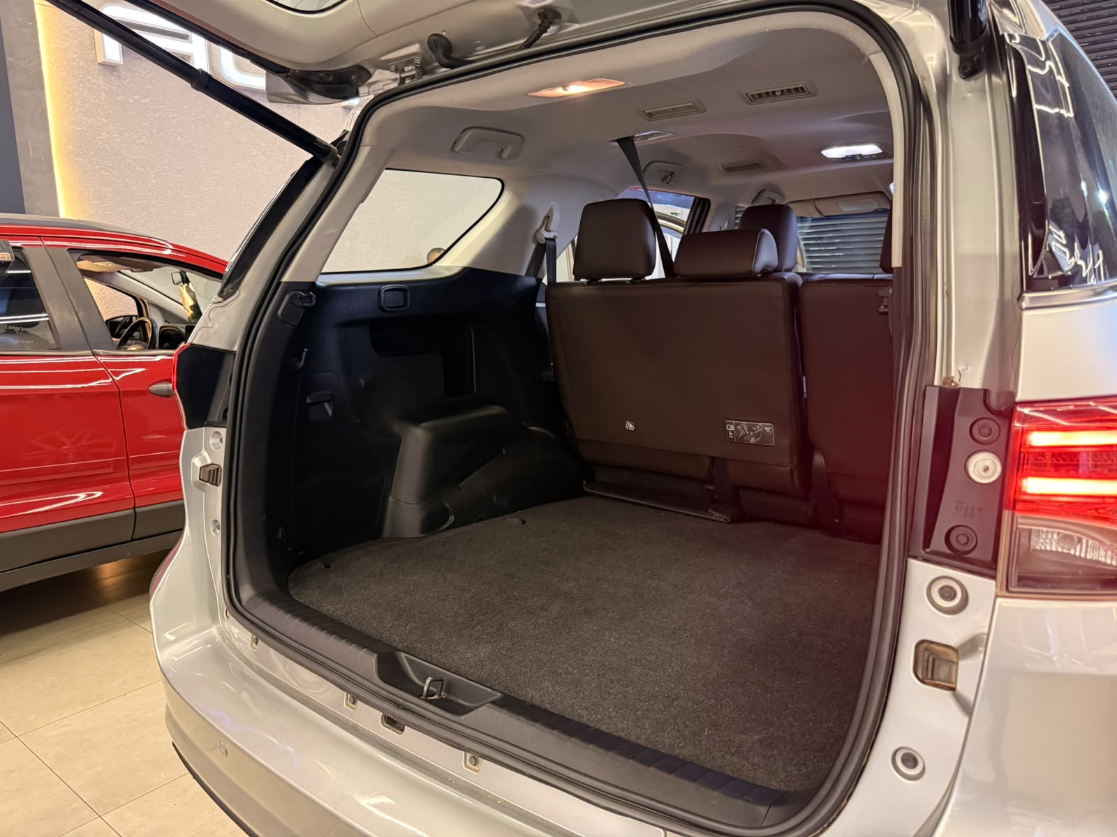 TOYOTA HILUX SW4