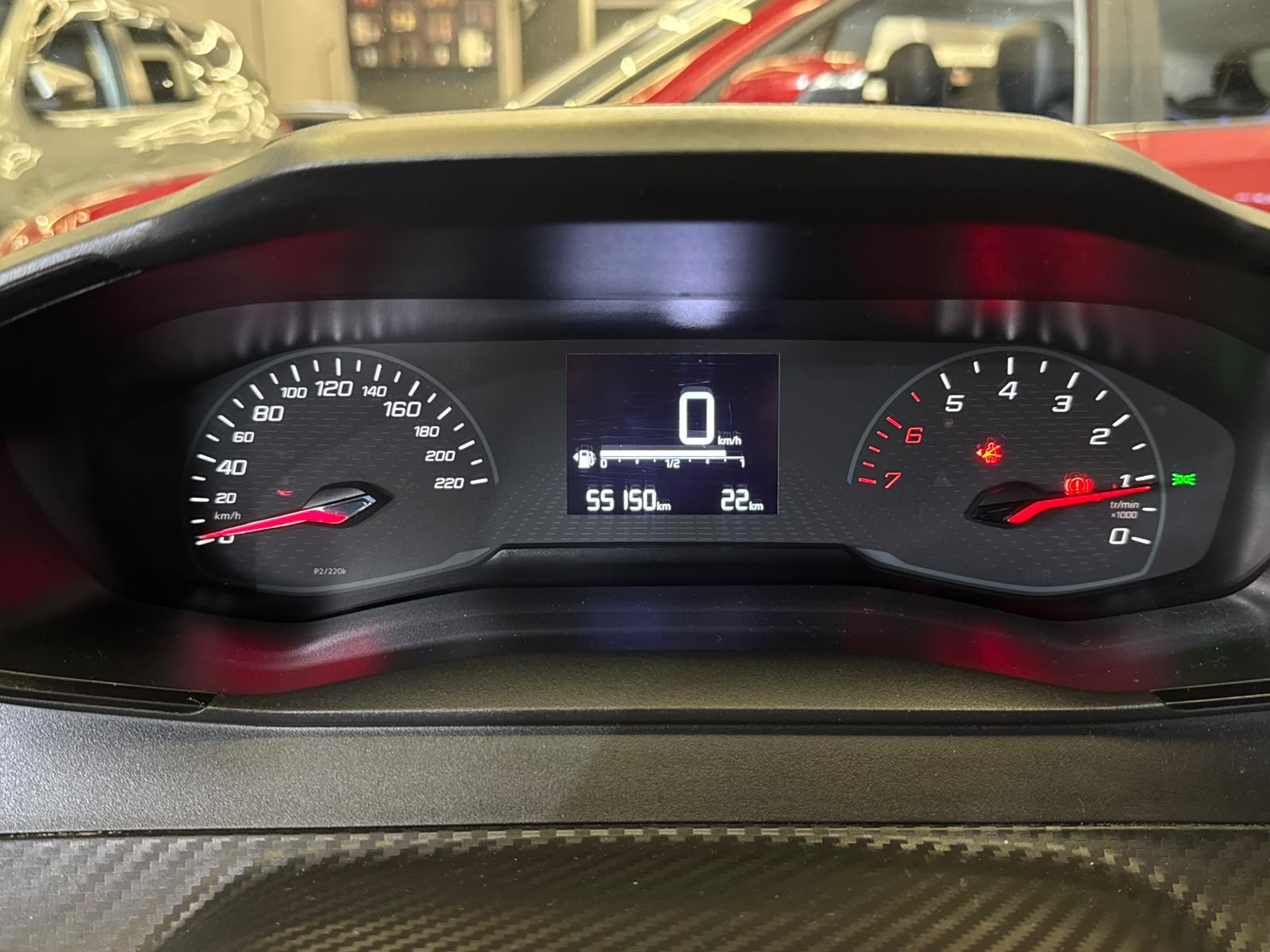 PEUGEOT 208