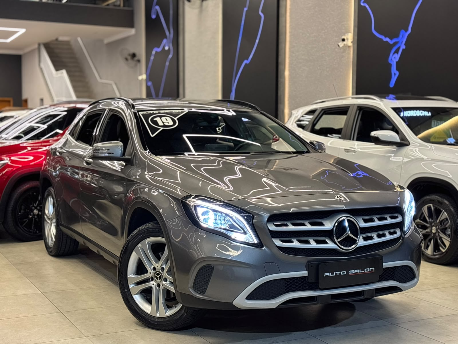MERCEDES-BENZ GLA 200