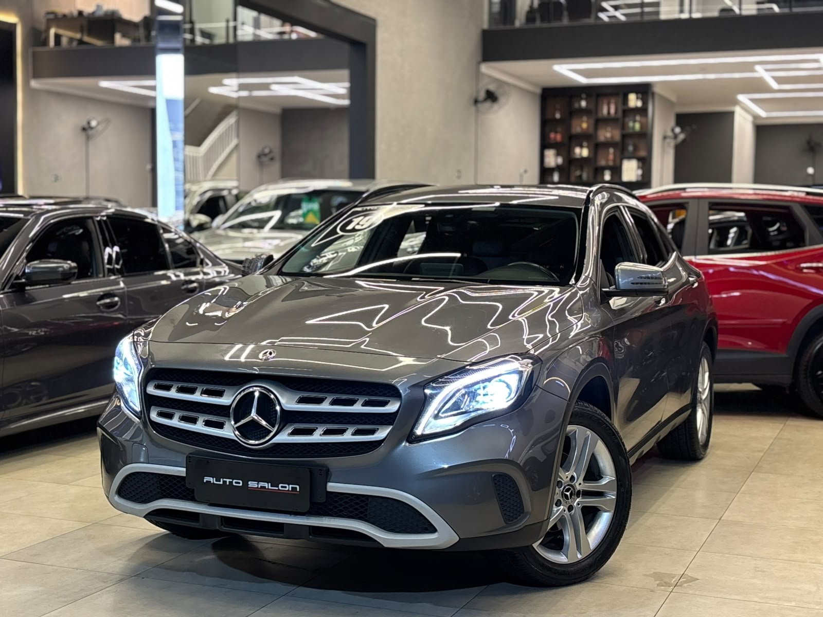 MERCEDES-BENZ GLA 200