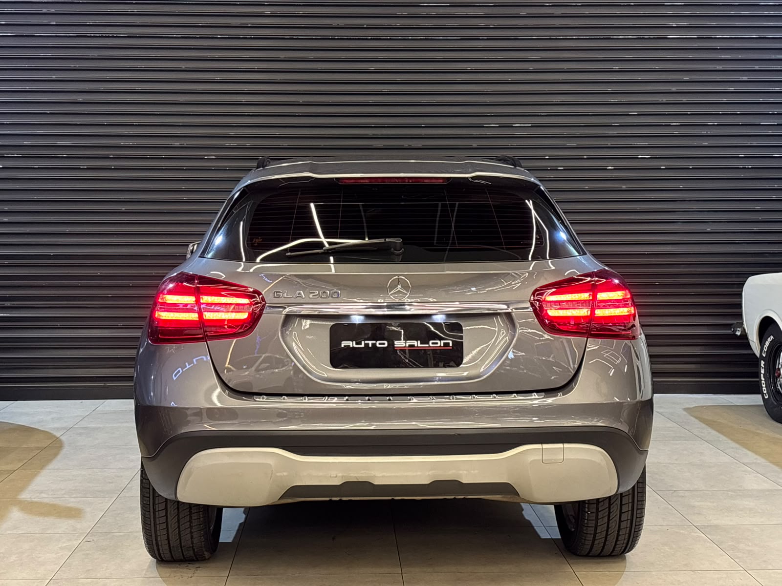 MERCEDES-BENZ GLA 200
