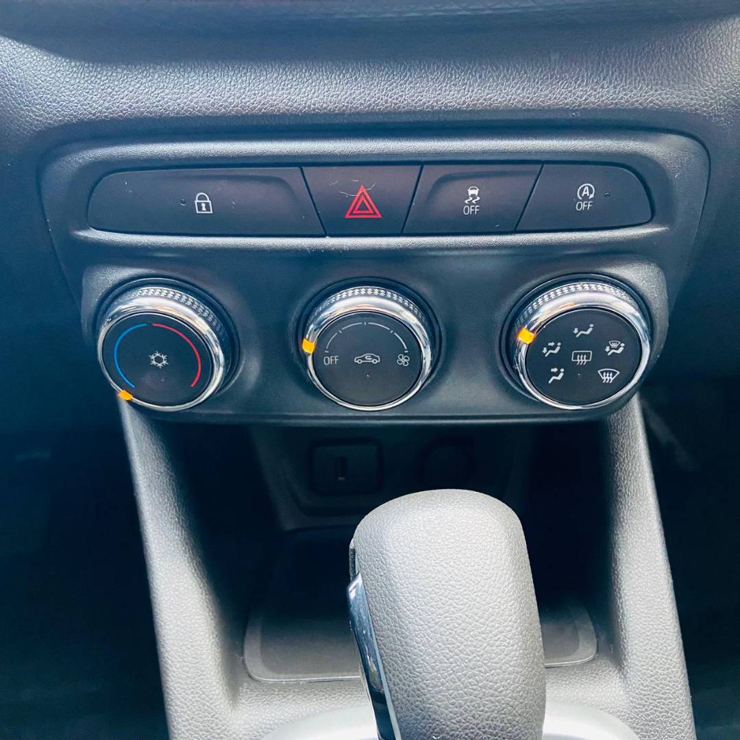 CHEVROLET TRACKER