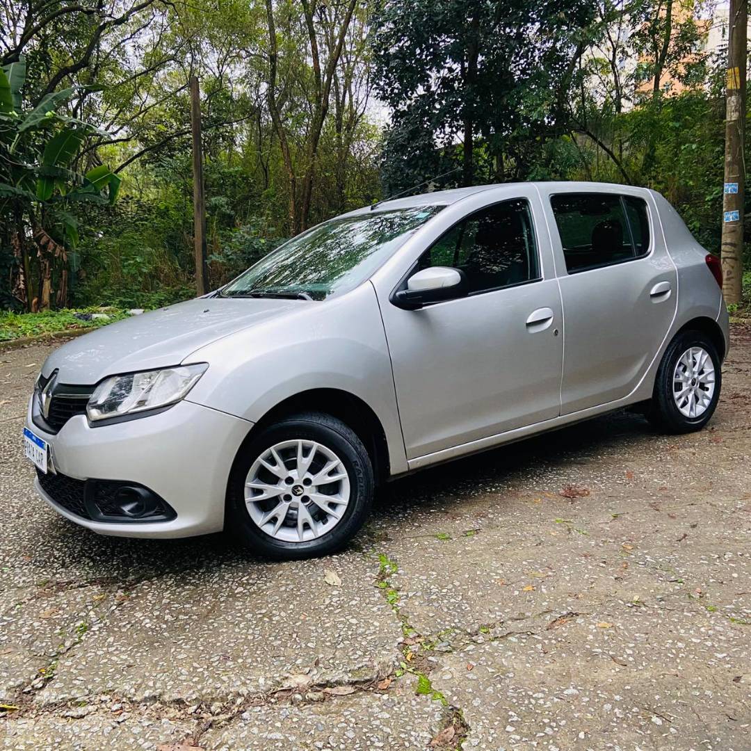 RENAULT SANDERO