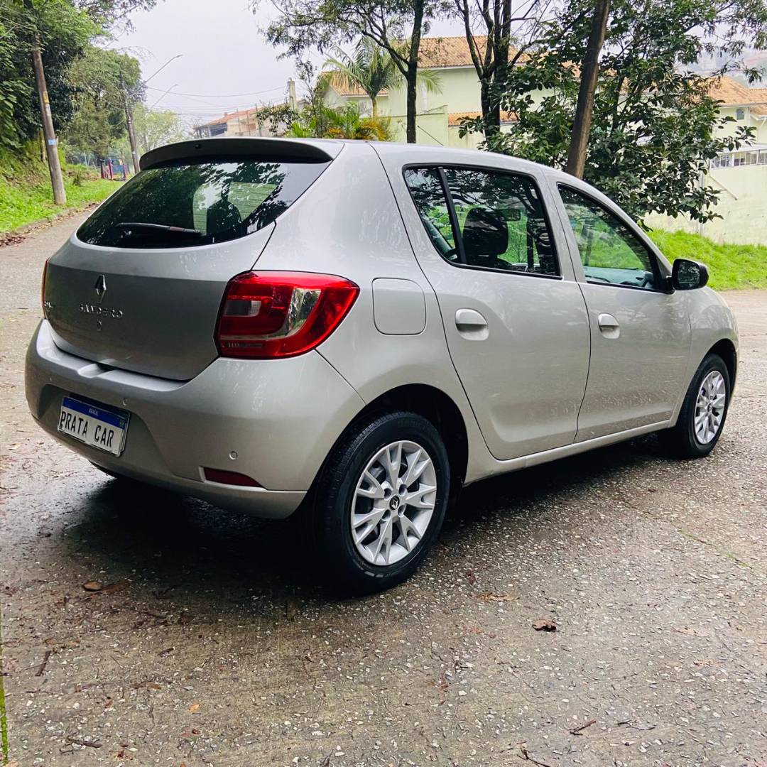 RENAULT SANDERO