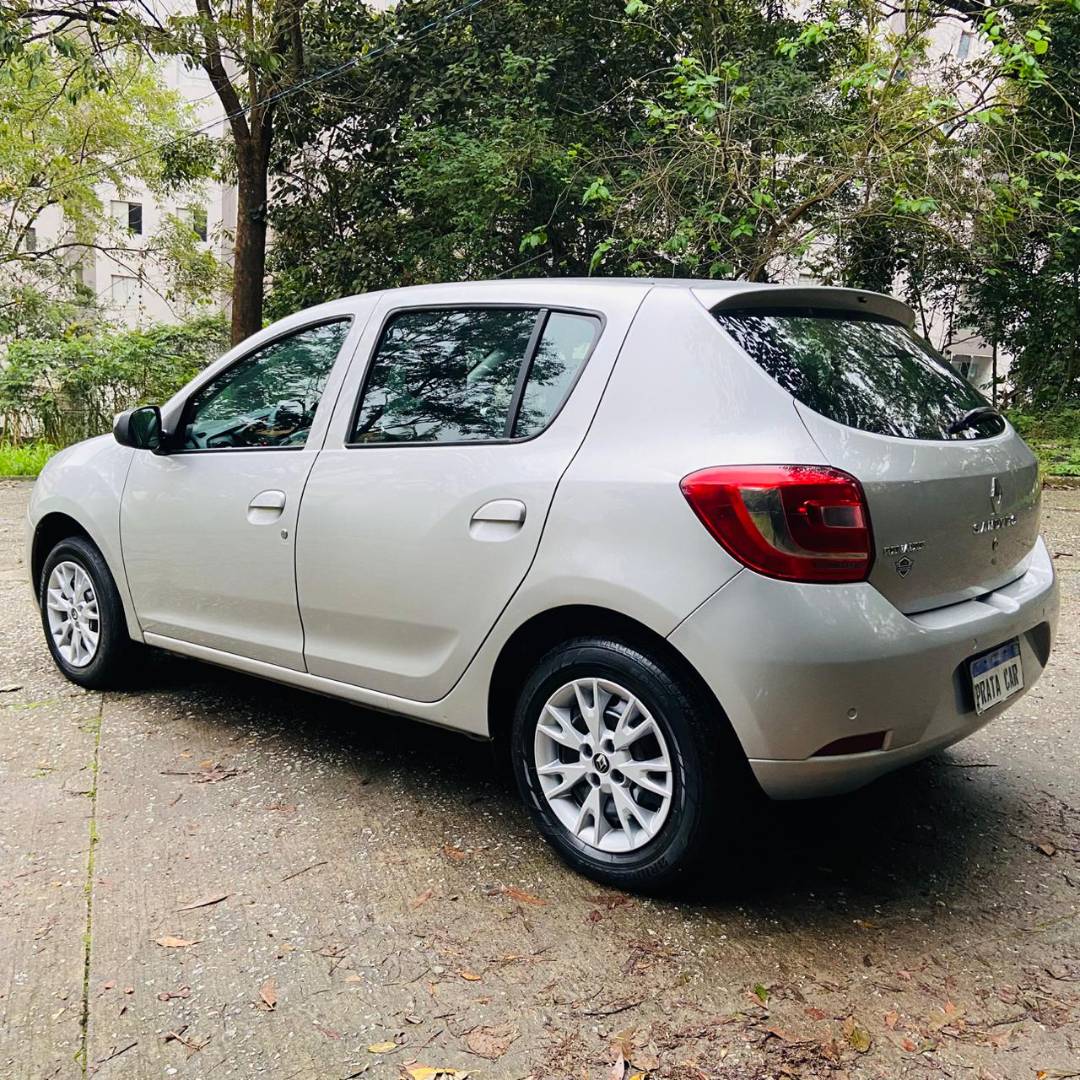 RENAULT SANDERO