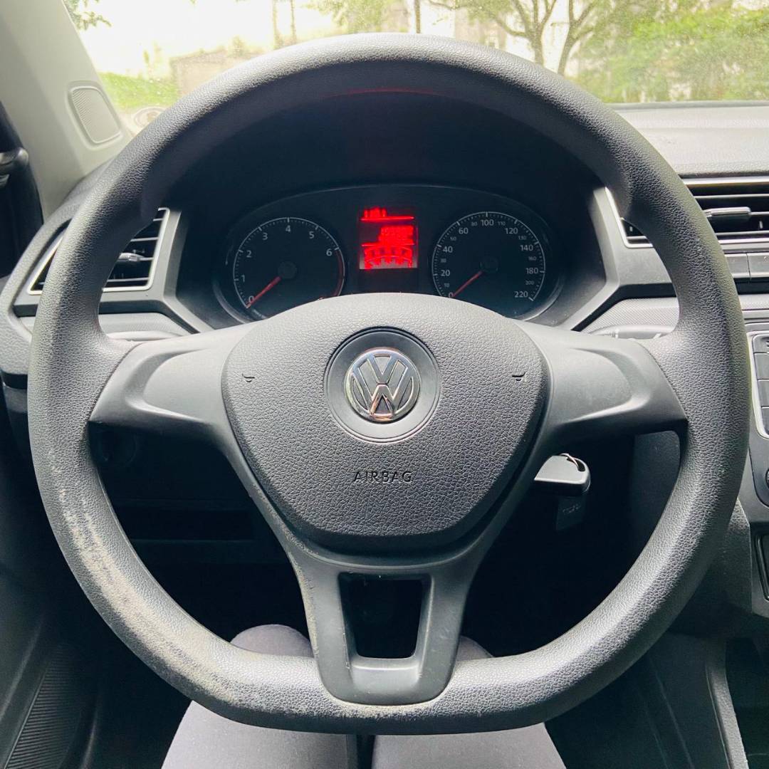 VOLKSWAGEN VOYAGE