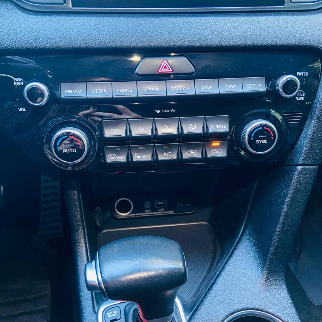 KIA SPORTAGE