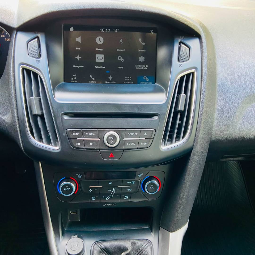 FORD FOCUS