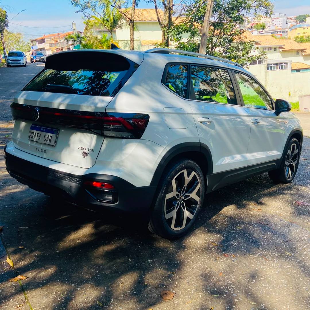 VOLKSWAGEN TAOS