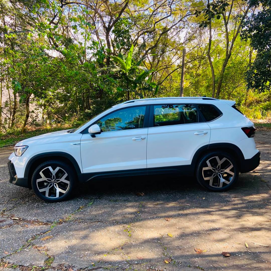 VOLKSWAGEN TAOS