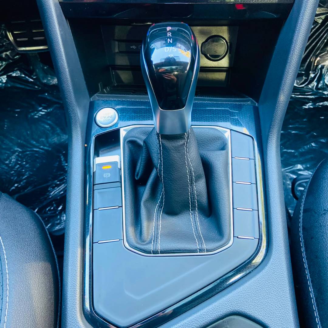 VOLKSWAGEN TAOS