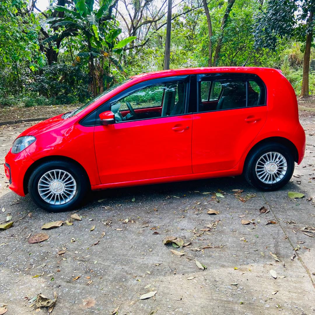 VOLKSWAGEN UP